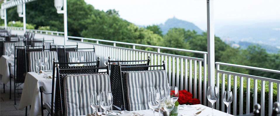 Steigenberger Grandhotel Petersberg ★★★★★ - Par Laura Howlett, correspondante de VeryChic - Rhénanie-du-Nord-Whestphalie, Allemagne