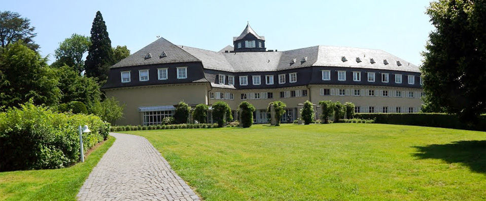 Steigenberger Grandhotel Petersberg ★★★★★ - Par Laura Howlett, correspondante de VeryChic - Rhénanie-du-Nord-Whestphalie, Allemagne