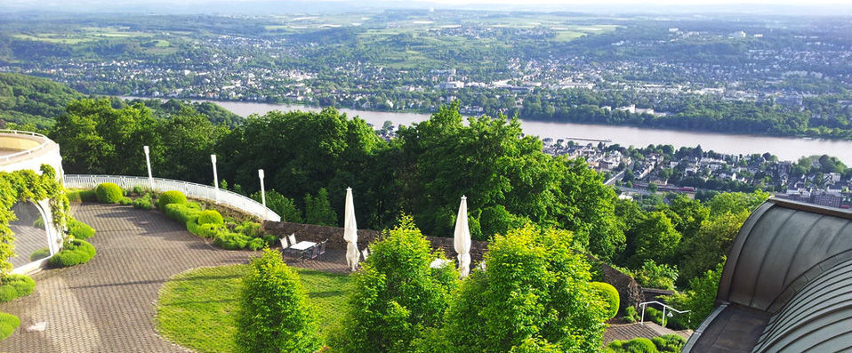 Steigenberger Grandhotel Petersberg ★★★★★ - Par Laura Howlett, correspondante de VeryChic - Rhénanie-du-Nord-Whestphalie, Allemagne