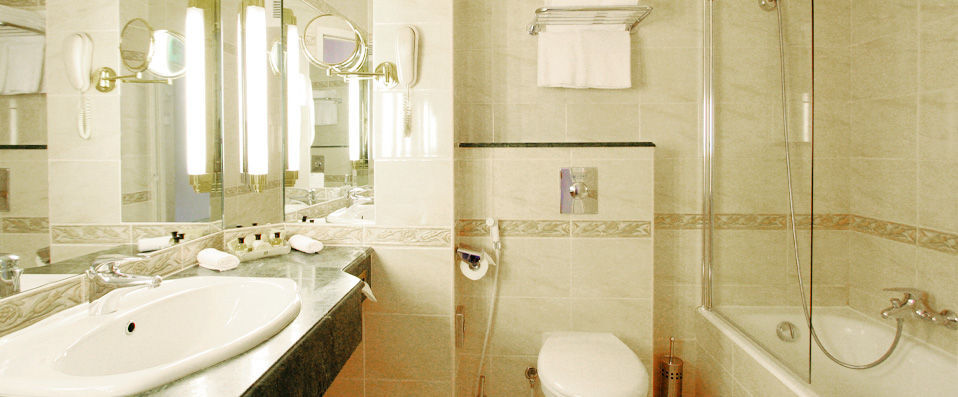 Best Western Corsica ★★★★★ - Par Laura Howlett, correspondante de VeryChic - Calvi, France