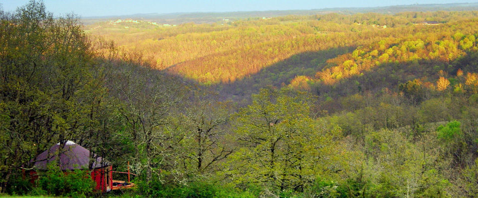 Les Hauts d'Albas - Yourtes - Des gîtes insolites en pleine nature dans le Lot. - Lot, France