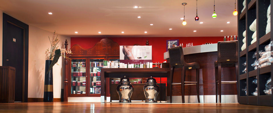 Hotel Manali ★★★★★ - Going for gold! At least…the 5 gold stars of this champion grand hotel in Courchevel. - Courchevel, France