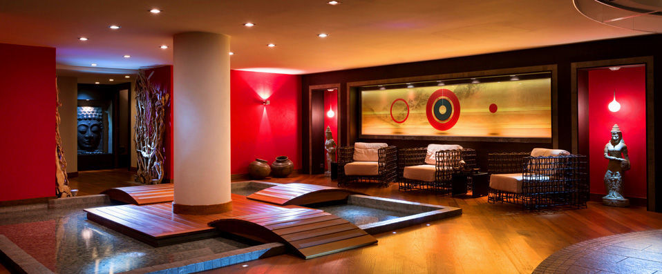 Hotel Manali ★★★★★ - Going for gold! At least…the 5 gold stars of this champion grand hotel in Courchevel. - Courchevel, France