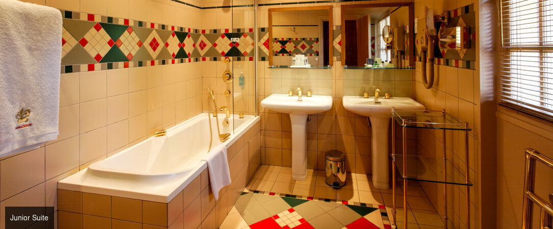 Cazaudehore La Forestière ★★★★ - Tranquil mansion surrounded by nature just outside of Paris. - Saint-Germain-en-Laye, France