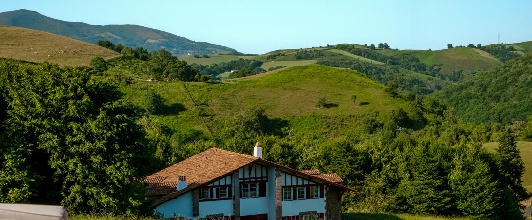 Auberge Ostape ★★★★★ - Adresse & panorama d’exception au Pays basque. - Pays basque, France