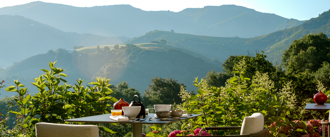 Auberge Ostape ★★★★★ - Adresse & panorama d’exception au Pays basque. - Pays basque, France