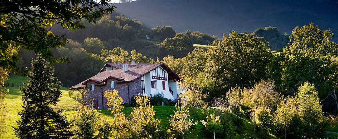 Auberge Ostape ★★★★★ - Adresse & panorama d’exception au Pays basque. - Pays basque, France