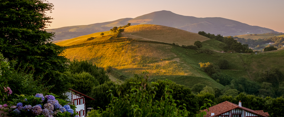Auberge Ostape ★★★★★ - Adresse & panorama d’exception au Pays basque. - Pays basque, France