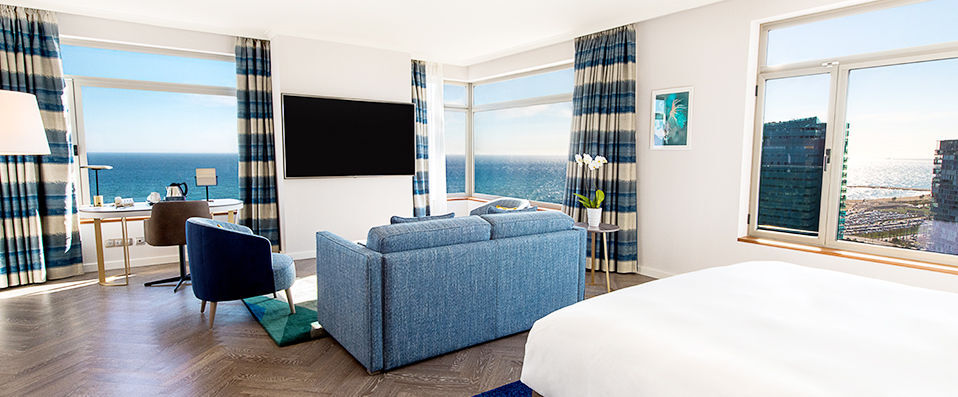 Hilton Diagonal Mar Barcelona ★★★★ - Un séjour à Barcelone avec vue sur mer ! - Barcelone, Espagne