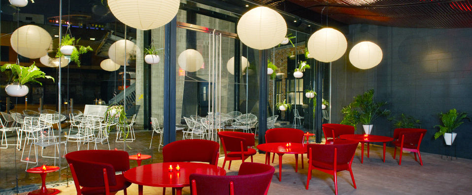 The Standard High Line ★★★★ - Stylish landmark in the heart of Manhattan’s trendy Meatpacking District. - New York, United States