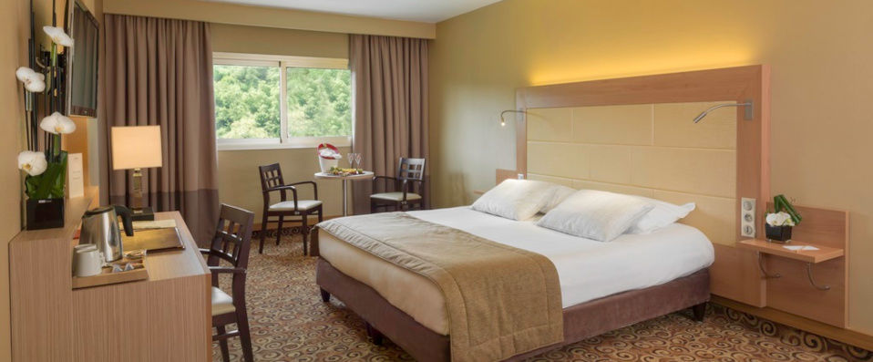 Hôtel Lyon Métropole ★★★★ - Echoes of the seaside in France’s capital of gastronomy. - Lyon, France
