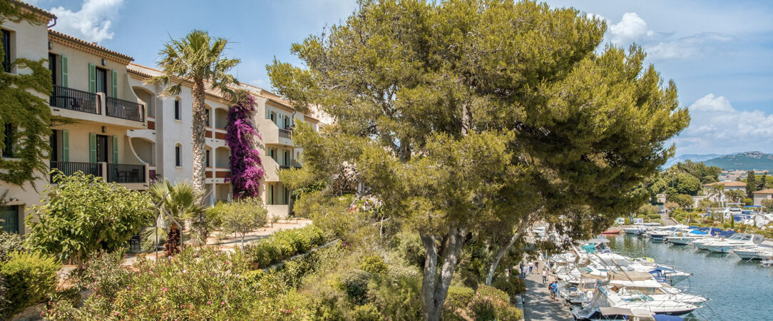 Les Appartements de l'Helios - Île Des Embiez - Atmosphère conviviale sous le soleil du sud, dans le paradis préservé de l’île des Embiez. - Île des Embiez, France