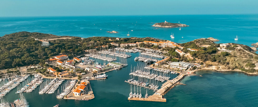 Les Appartements de l'Helios - Île Des Embiez - Atmosphère conviviale sous le soleil du sud, dans le paradis préservé de l’île des Embiez. - Île des Embiez, France