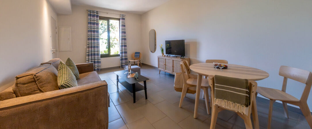 Les Appartements de l'Helios - Île Des Embiez - Atmosphère conviviale sous le soleil du sud, dans le paradis préservé de l’île des Embiez. - Île des Embiez, France