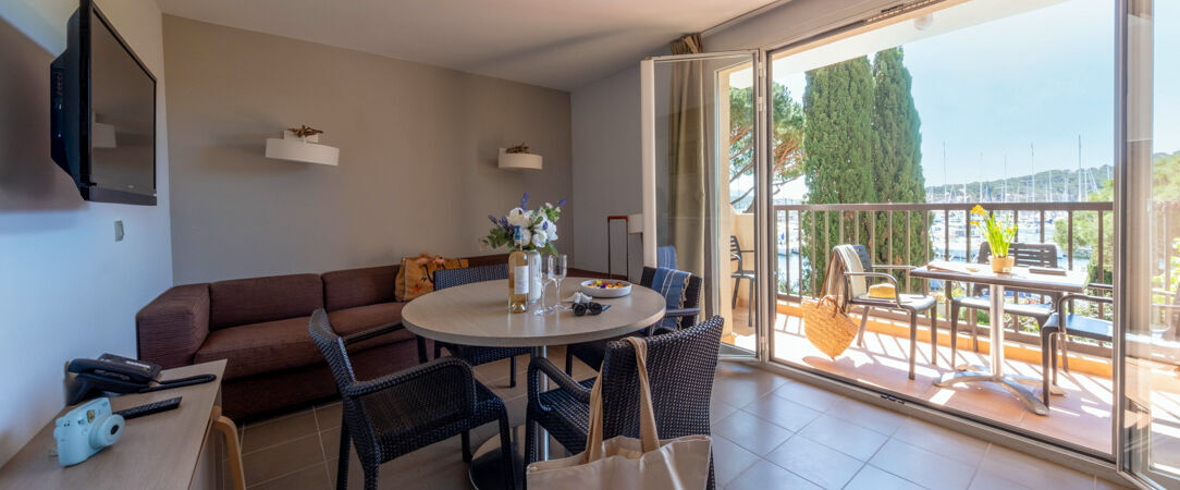 Les Appartements de l'Helios - Île Des Embiez - Atmosphère conviviale sous le soleil du sud, dans le paradis préservé de l’île des Embiez. - Île des Embiez, France