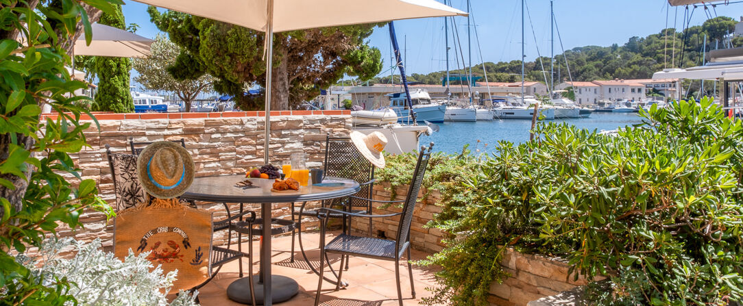 Les Appartements de l'Helios - Île Des Embiez - French charm and marina magic on the nature-rich island of Embiez. - Île des Embiez, France