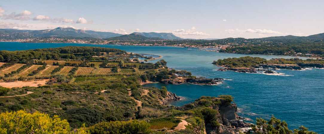 Les Appartements de l'Helios - Île des Embiez - Atmosphère conviviale sous le soleil du sud, dans le paradis préservé de l’île des Embiez. - Île des Embiez, France