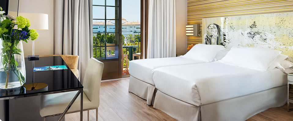 H10 Andalucía Plaza ★★★★ - Adults Only - Farniente & luxe quatre étoiles à Marbella. - Marbella, Espagne