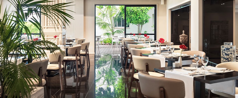H10 Andalucía Plaza ★★★★ - Adults Only - Farniente & luxe quatre étoiles à Marbella. - Marbella, Espagne