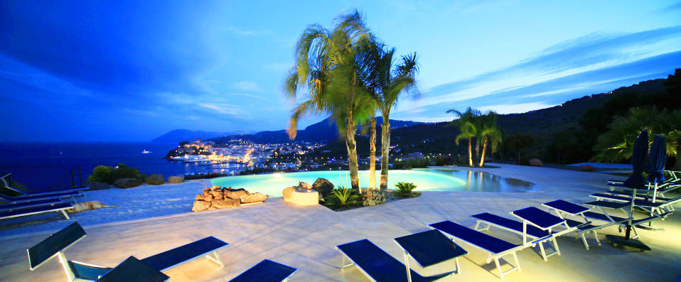 Villa Enrica Country Resort - Refuge intimiste et grandiose sur les hauteurs de Lipari - Sicile, Italie