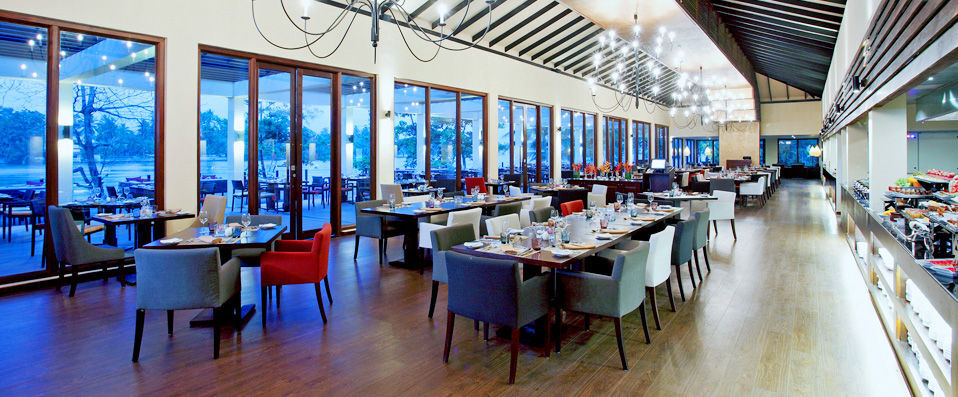Centara Ceysands ★★★★ - An all-inclusive haven in Sri Lanka. - Bentota, Sri Lanka