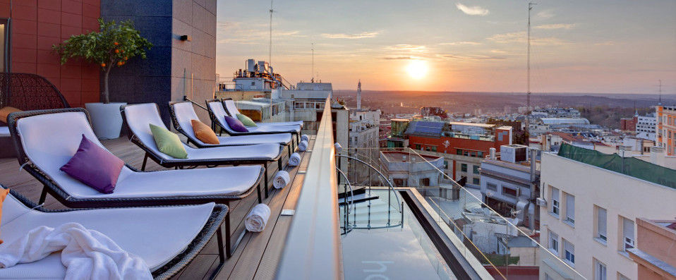 Hotel Indigo Madrid ★★★★ - Panoramic views from the rooftop pool in the beating heart of Madrid. - Madrid, Spain