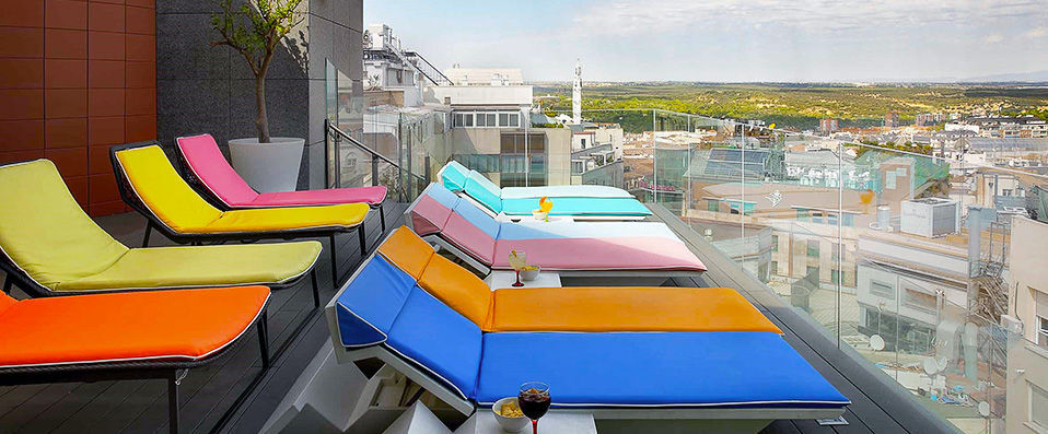 Hotel Indigo Madrid ★★★★ - Panoramic views from the rooftop pool in the beating heart of Madrid. - Madrid, Spain