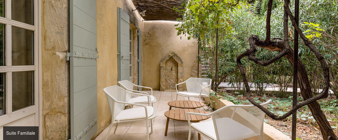 Les Petites Maisons - Hameau des Baux ★★★★ - Traditional village life in a supremely beautiful Provencal setting. - Les Alpilles, France