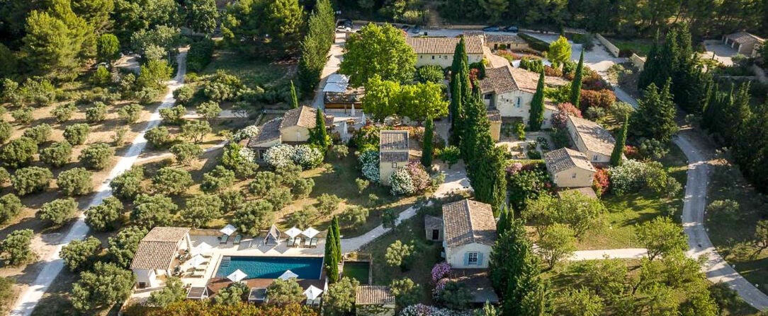 Les Petites Maisons - Hameau des Baux ★★★★ - Une nuit somptueuse dans un village-hôtel au cœur de la Provence telle que décrite par Giono et peinte par Cézanne. - Bouches-du-Rhône, France