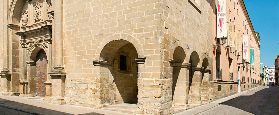 TRH Ciudad de Baeza ★★★★ - Pause détente à l’ombre d’un couvent andalou - Baeza, Espagne