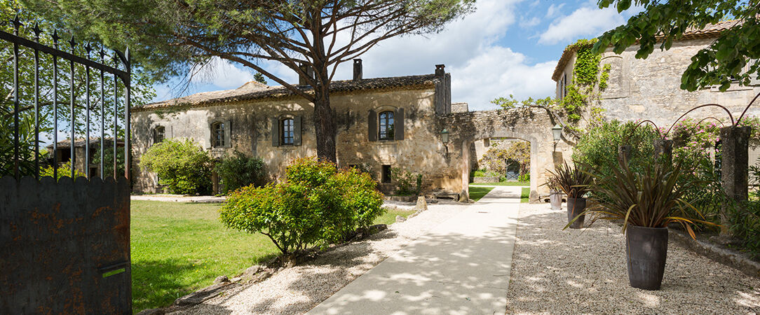 Hôtel Restaurant La Bégude Saint-Pierre ★★★★ - Charme authentique pour cette adresse du sud de la France. - Gard, France