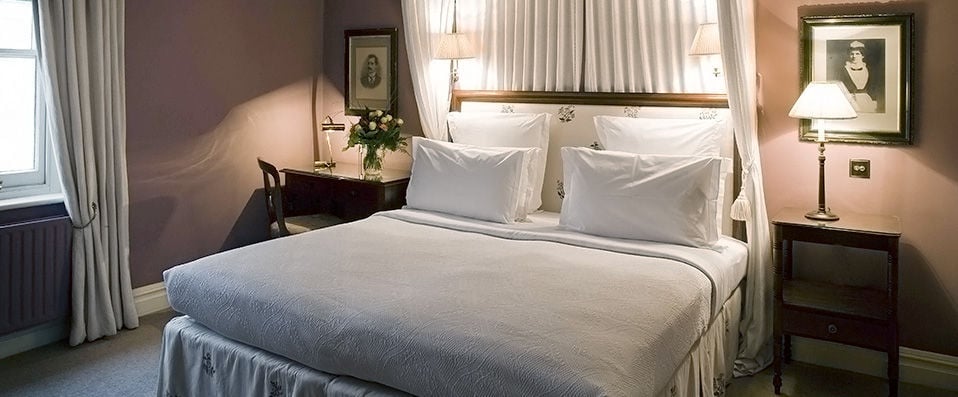 The Cranley Hotel ★★★★ - Elegant living in a quintessential London townhouse. - London, England