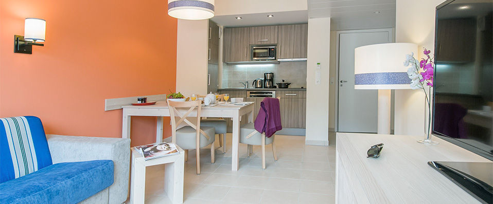 Pierre & Vacances Résidence Premium Julia Augusta - The Côte d’Azur at its sparkling best in a quaint and beautiful seaside village - Menton, France