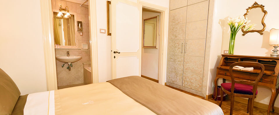 Hotel Forum ★★★★ - Uninterrupted views of the Imperial Fora - Rome, Italy