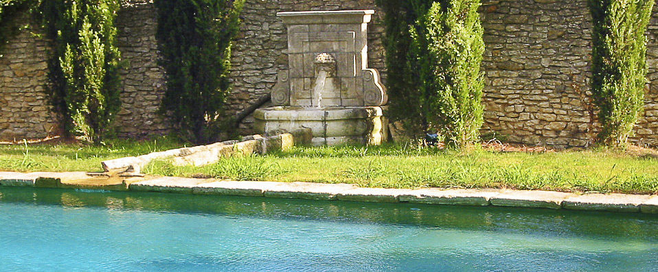 Domaine Des Escaunes - History, tranquillity and beautiful nature near the Camargue. - Gard, France