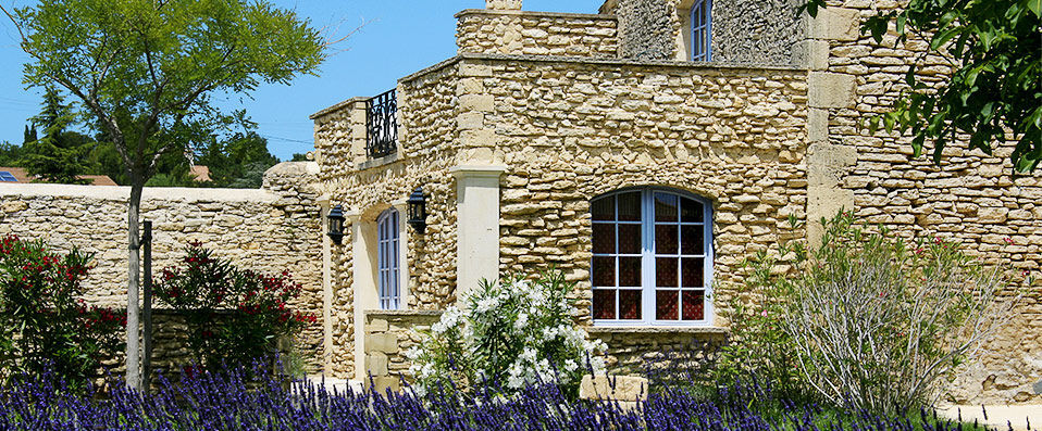 Domaine Des Escaunes - History, tranquillity and beautiful nature near the Camargue. - Gard, France