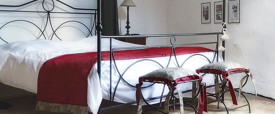 Domaine Des Escaunes - History, tranquillity and beautiful nature near the Camargue. - Gard, France