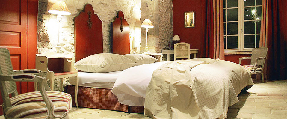 Domaine Des Escaunes - History, tranquillity and beautiful nature near the Camargue. - Gard, France