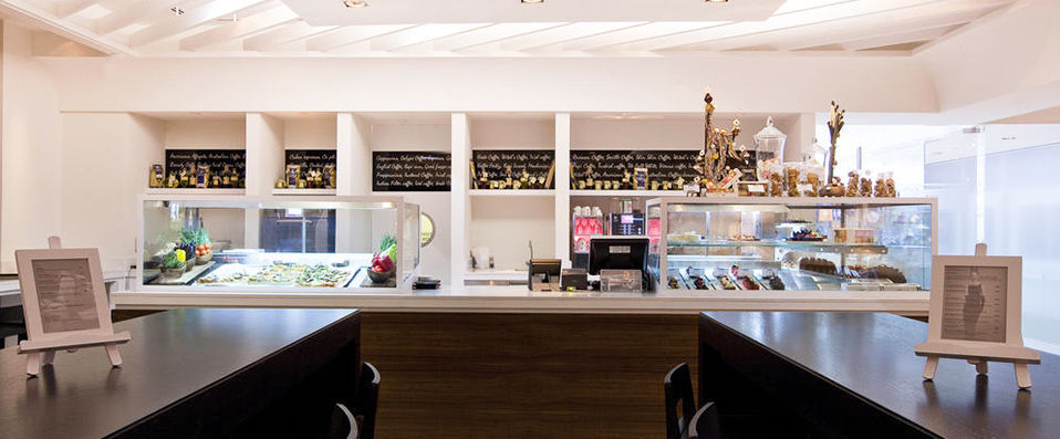 JA Ocean View ★★★★★ - Delve into the mysteries of the deluxe and indulgent Dubai. - Dubai, United Arab Emirates
