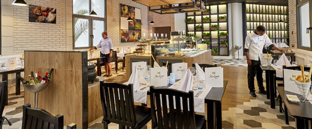 RIU Palace Punta Cana ★★★★★ - Une architecture coloniale mêlée à une décoration moderne, le tout dans un complexe All Inclusive et familial au bord de la mer. - Punta Cana, République dominicaine