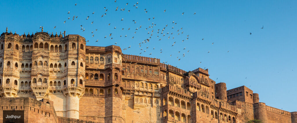 Palais et déserts du Rajasthan en hôtels de luxe - Circuit privatif de 9 ou 13 nuits en hôtels de luxe pour vivre une odyssée merveilleuse au pays des Maharajas, entre splendeurs architecturales et paysages envoûtants. - Inde : de Delhi à Agra