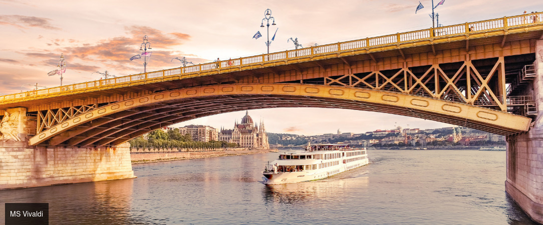 Les marchés de Noël des grandes capitales danubiennes - Croisière de 4 nuits au fil du Danube, de Vienne à Budapest et Bratislava, entre lumières de l’Avent, marchés enchantés et traditions gourmandes. - Autriche, Hongrie & Slovaquie