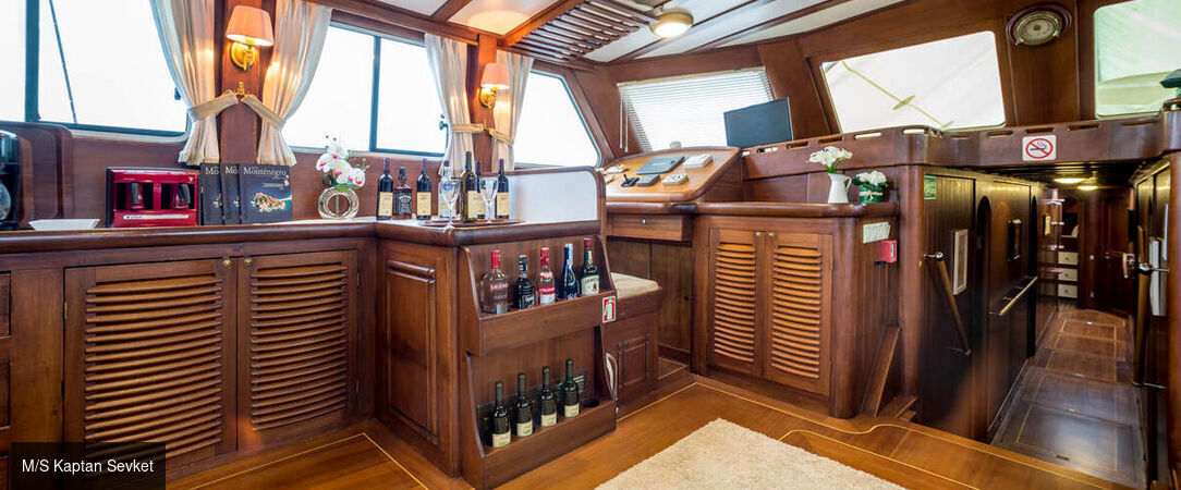 Découvrez les merveilles du Monténégro sur une goélette de luxe - Croisière de 7 nuits en goélette traditionnelle à la découverte des plus belles baies du Monténégro, entre cités médiévales et eaux cristallines. - Monténégro : de Tivat à Perast