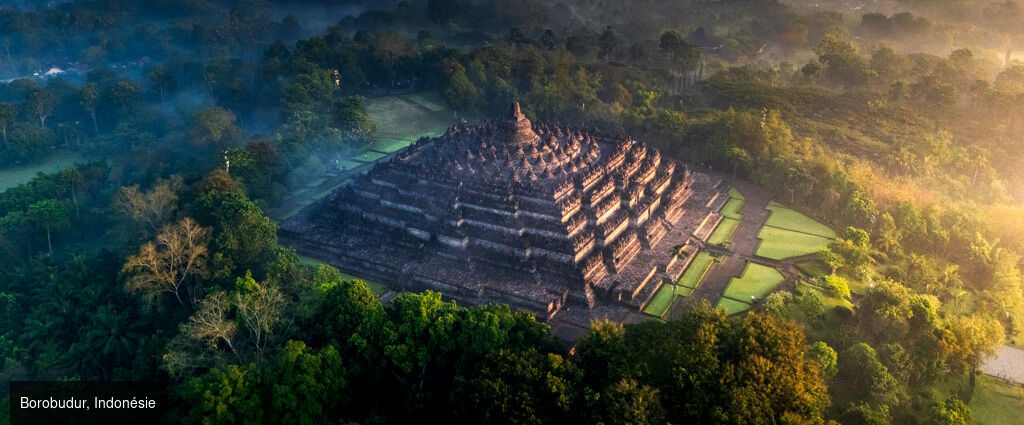 Tour du monde en avion privatisé : Visages et Civilisations avec Ciels du Monde - Embarquez pour un voyage rare et majestueux : un Tour du Monde de 23 jours, pensé comme une parenthèse hors du temps. - 3 continents, 9 pays