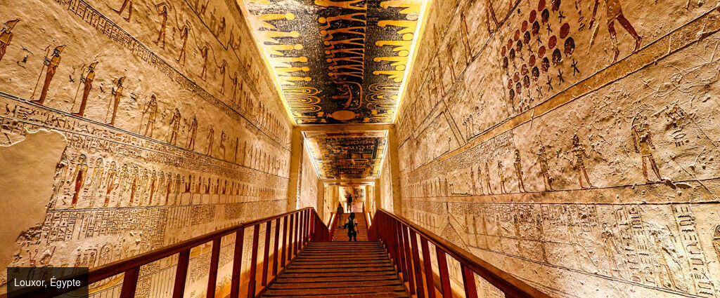 Tour du monde en avion privatisé : Visages et Civilisations avec Ciels du Monde - Embarquez pour un voyage rare et majestueux : un Tour du Monde de 23 jours, pensé comme une parenthèse hors du temps. - 3 continents, 9 pays