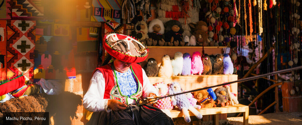 Tour du monde en avion privatisé : Visages et Civilisations avec Ciels du Monde - Embarquez pour un voyage rare et majestueux : un Tour du Monde de 23 jours, pensé comme une parenthèse hors du temps. - 3 continents, 9 pays