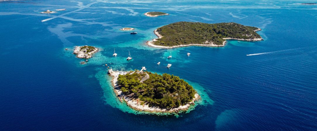 Évasion d'île en île en Croatie - Circuit individuel de 10 nuits à travers les plus belles îles dalmates et cités historiques de la côte croate. - Croatie