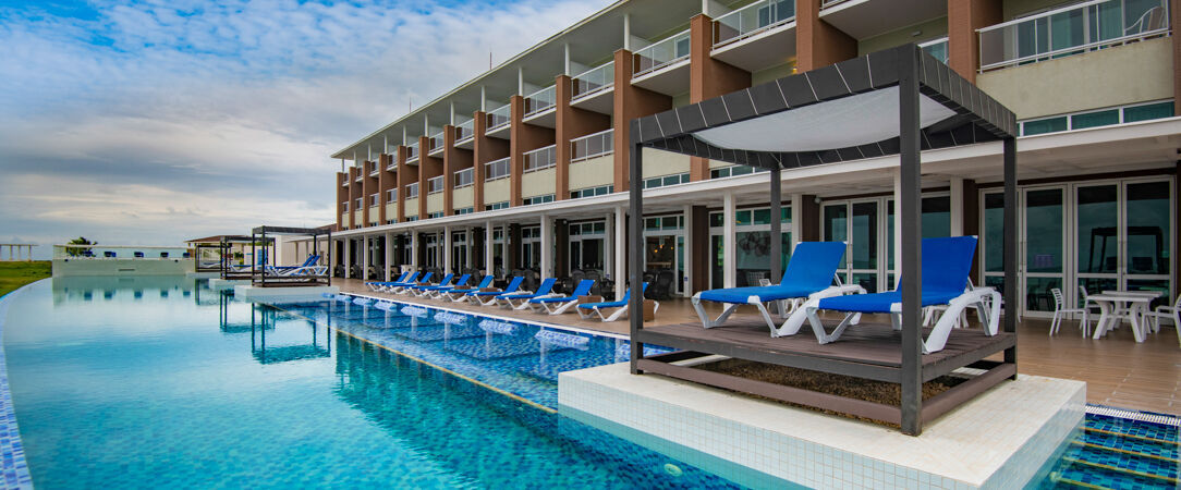 Hotel Playa Vista Azul - Un joli refuge caribéen à Cuba : vos vacances sur des plages paradisiaques et sous le soleil. - Cuba