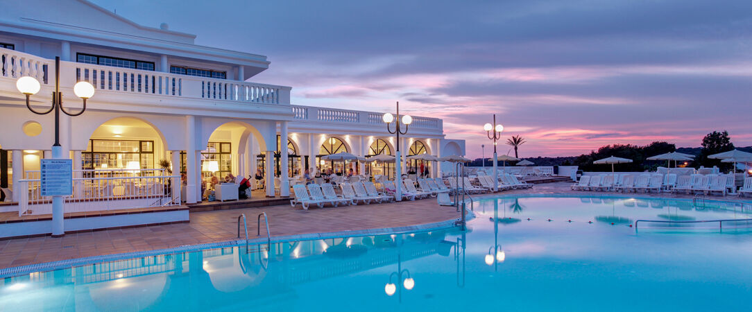 Club Coralia Grupotel Mar de Menorca ★★★★ - Un hôtel All Inclusive, calme et lumineux au cœur des paysages de rêve de Minorque. - Minorque, Espagne