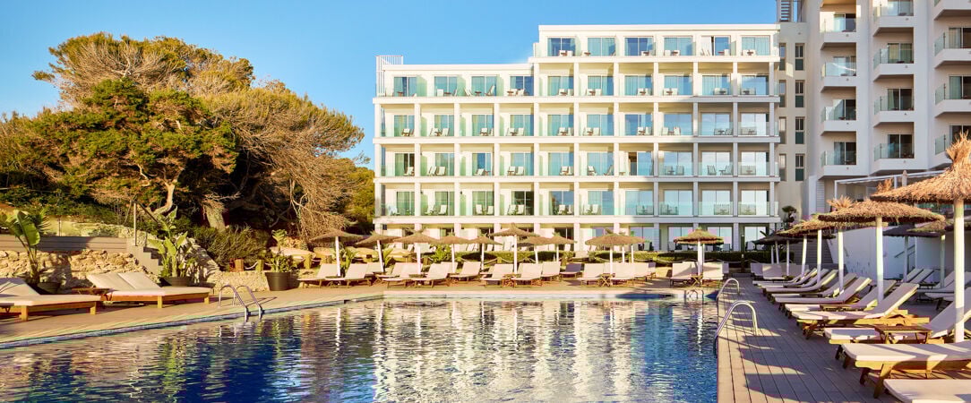 Meliá Ibiza – Adults Only ★★★★ - Une parenthèse Adults Only face à la Méditerranée, pour savourer Ibiza dans sa version la plus douce. - Ibiza, Espagne